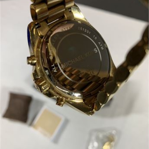 Michael Kors Gold Wrist Watch + Box - Picture 7 of 7
